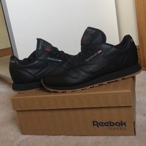 Reebok Sneakers